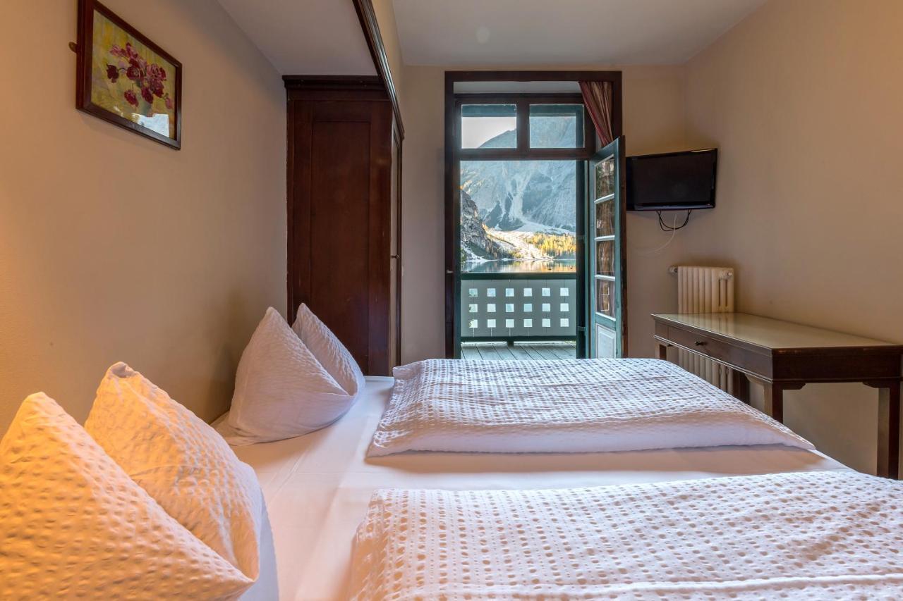 Hotel Lago di Braies Esterno foto