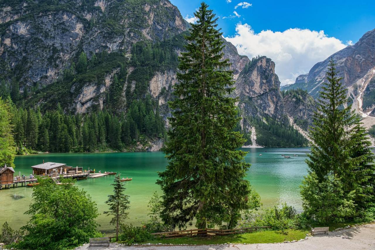 Hotel Lago di Braies Esterno foto